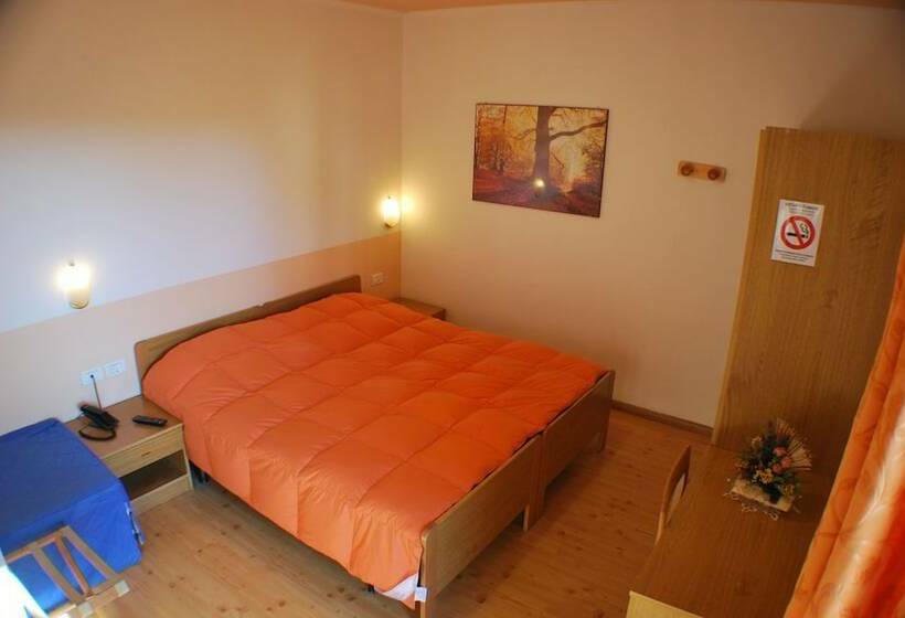 חדר סטנדרט עם מרפסת, Albergo Lucia