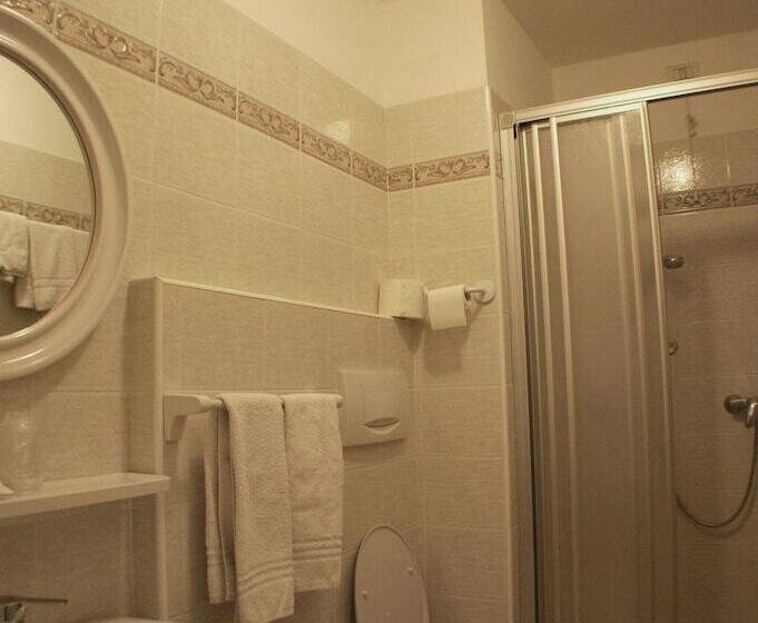 חדר סטנדרט, Albergo Lucia