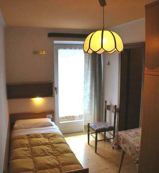 חדר סטנדרט יחיד עם מרפסת, Albergo Lucia