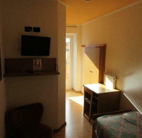 חדר סטנדרט יחיד עם מרפסת, Albergo Lucia