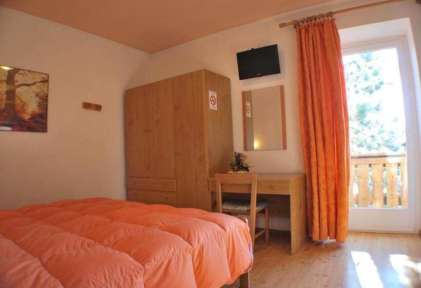 חדר סטנדרט עם מרפסת, Albergo Lucia