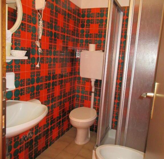 חדר סטנדרט עם מרפסת, Albergo Lucia