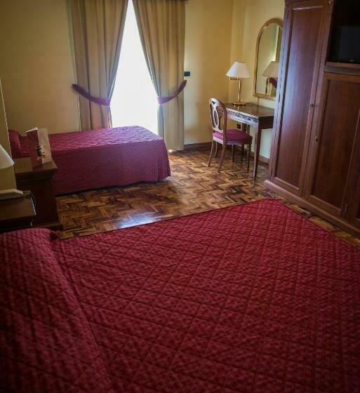 חדר קומפורט לשלושה, Albergo Ristorante Uliveto