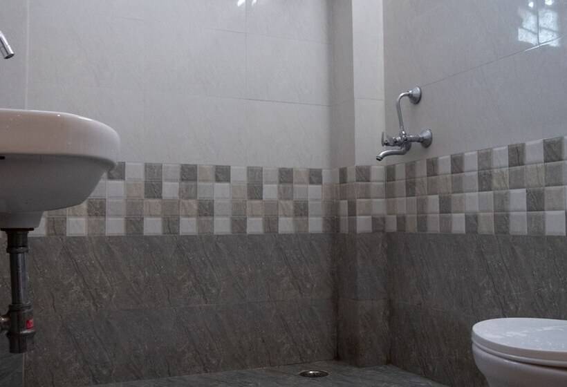 Quarto Deluxe, Classic Inn Near Railway Station Jaipur