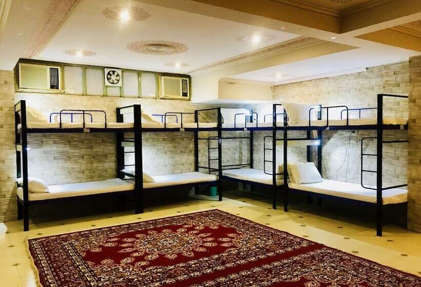 سرير فى غرفة مشتركه, Classic Inn Near Railway Station Jaipur