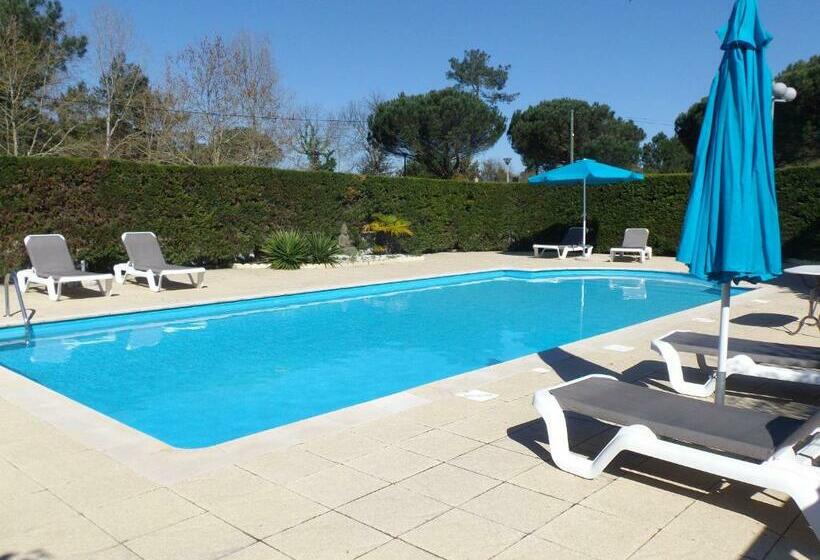 غرفة قياسية مزوَّدة بتراس, Cote Et Lac