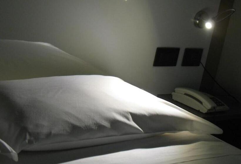 غرفة قياسية فردية, Locanda Grego