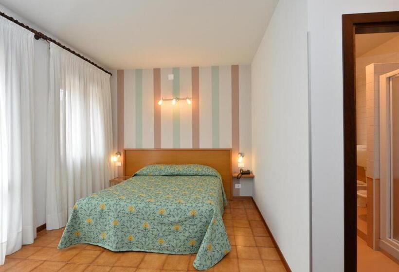 غرفة إقتصادية فردية, Locanda Grego