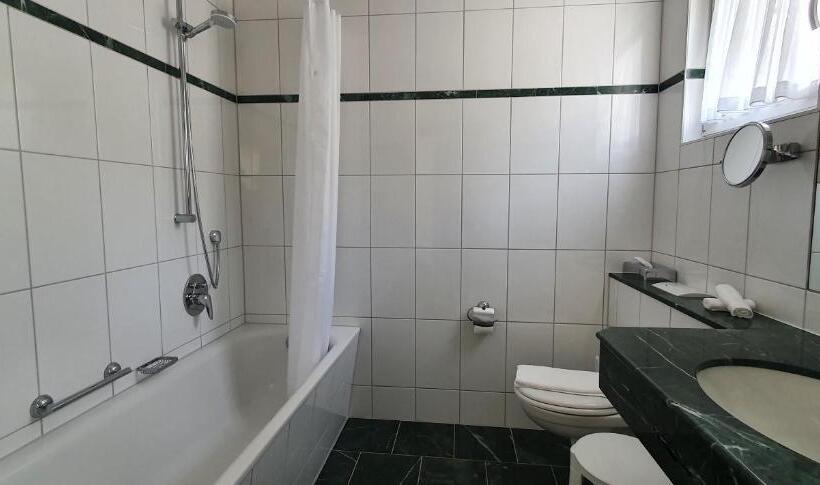 패밀리 룸, Schön