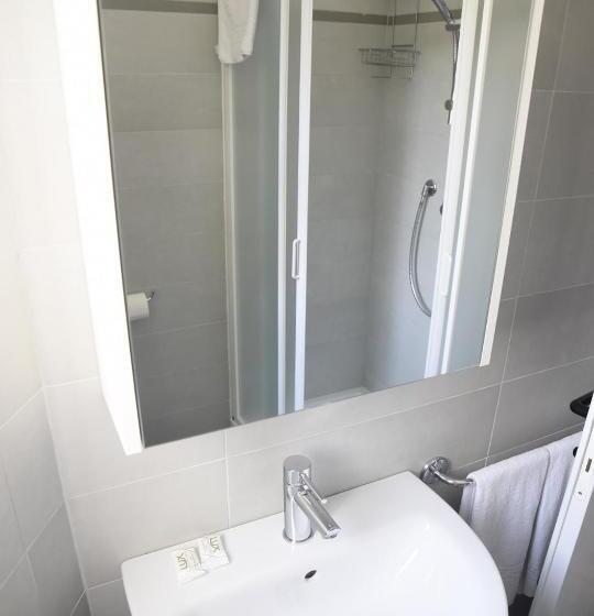 디럭스 룸, Vienna