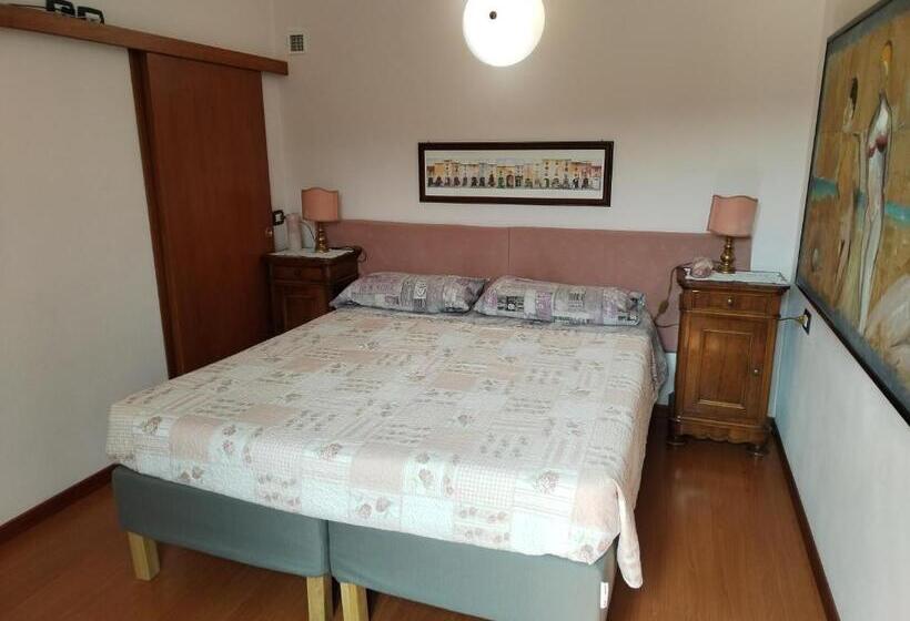 חדר סופריור נוף לגינה, B & B Ametista Bergamo