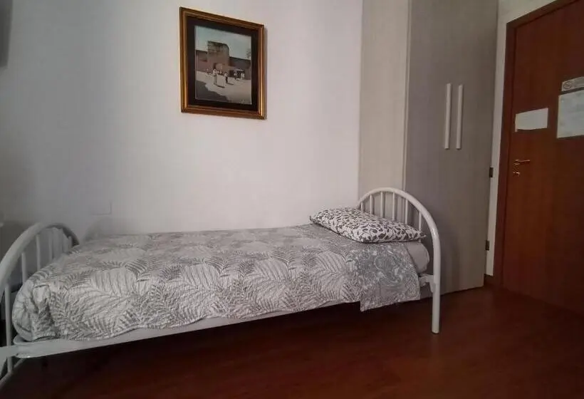スタンダードトリプルルーム, B & B Ametista Bergamo
