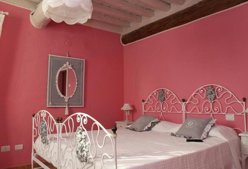 Номер Deluxe с Балконом, B&b La Torre A Revere