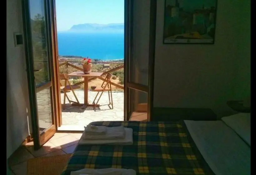 オーシャンビュースタンダードルーム, B&b Tre Giummare