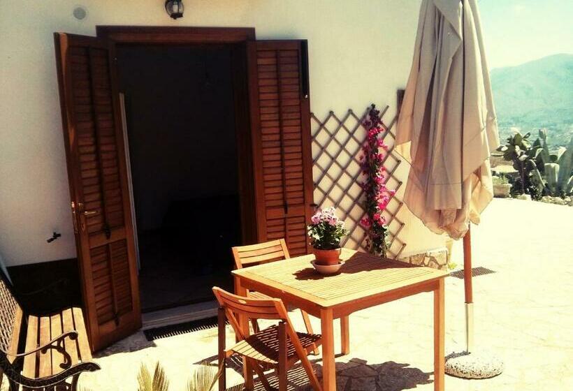 غرفة قياسية مطلّة علي الحديقة, B&b Tre Giummare