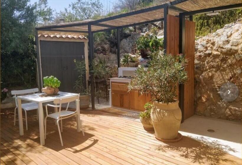 غرفة قياسية مطلّة علي الحديقة, B&b Tre Giummare