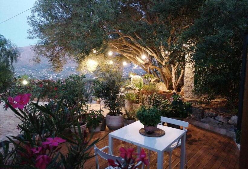 غرفة قياسية مطلّة علي الحديقة, B&b Tre Giummare