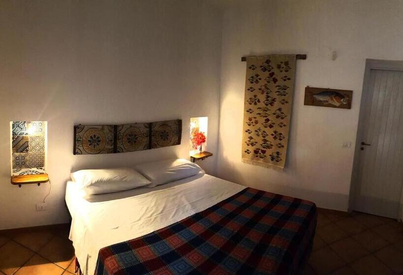 غرفة قياسية مطلّة علي الحديقة, B&b Tre Giummare