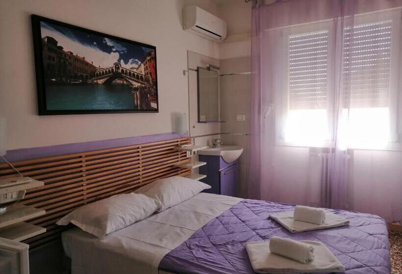 חדר מוזל מקלחת משותפת, Greencolors