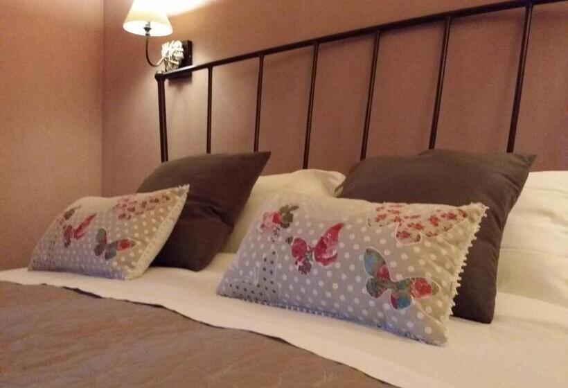 חדר סטנדרטי לשלושה עם נוף, Dolcedimora