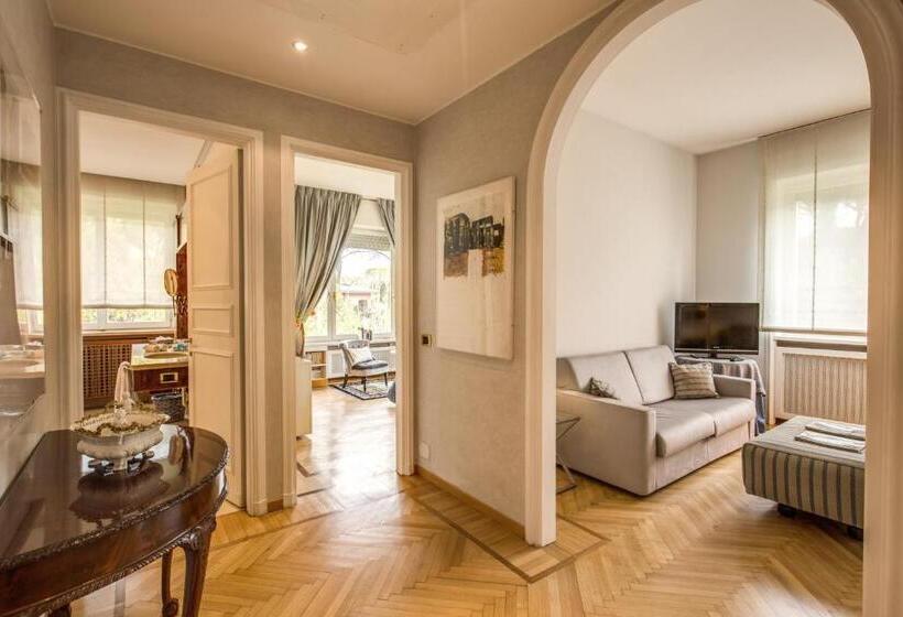 جناح ديلوكس, La Gaura Guest House