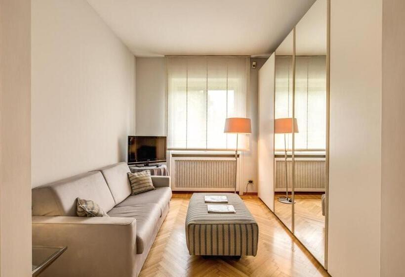 جناح ديلوكس, La Gaura Guest House