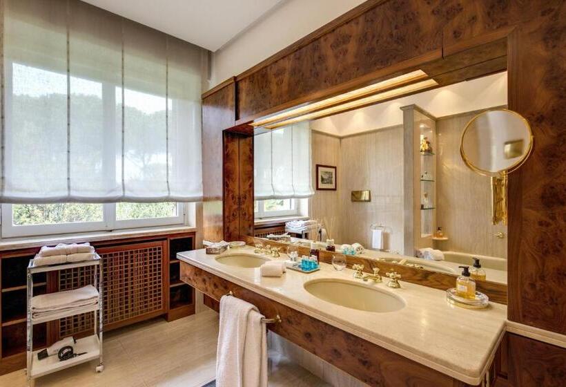 جناح ديلوكس, La Gaura Guest House