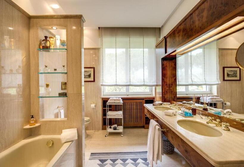 جناح ديلوكس, La Gaura Guest House