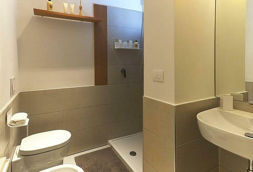 Номер Стандарт, Sh Home