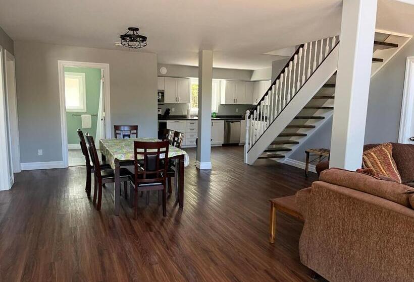 شاليه غرفة نوم واحدة, Escarpment Heights Motel