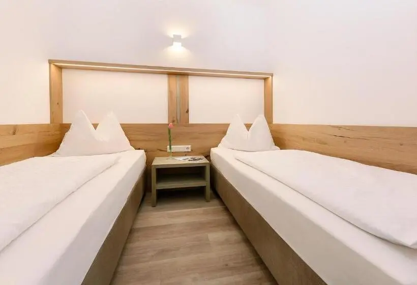 سوییت, Family Hotel Gutenberg
