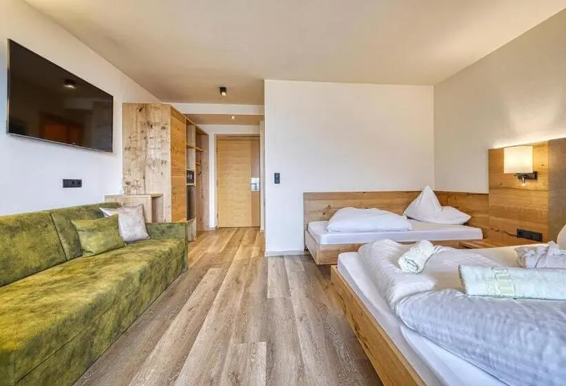 اتاق استاندارد سه نفره, Family Hotel Gutenberg