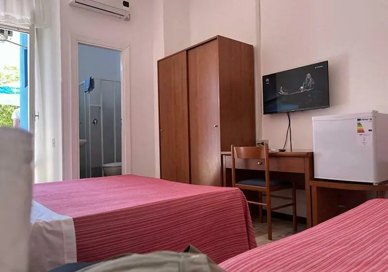 Comfort Kolmen Hengen Huone, Caravan