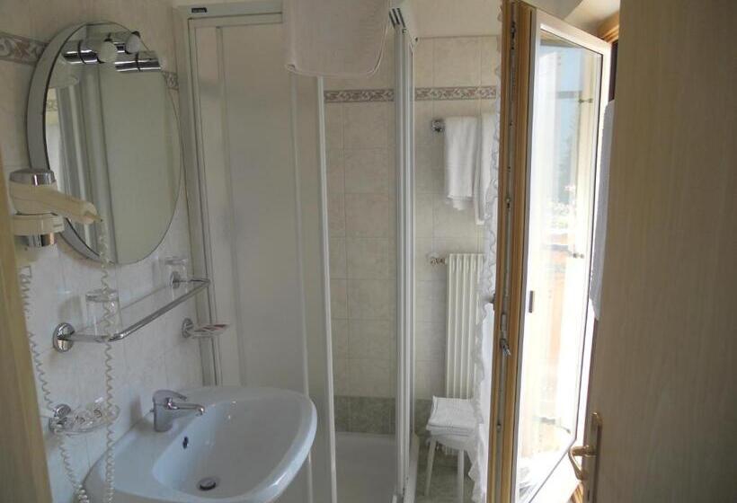 Номер Стандарт Трехместный, Garni Excelsior