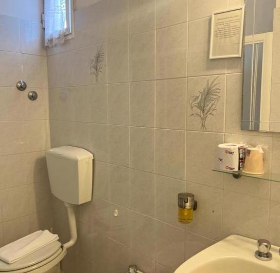 اتاق استاندارد, Nice