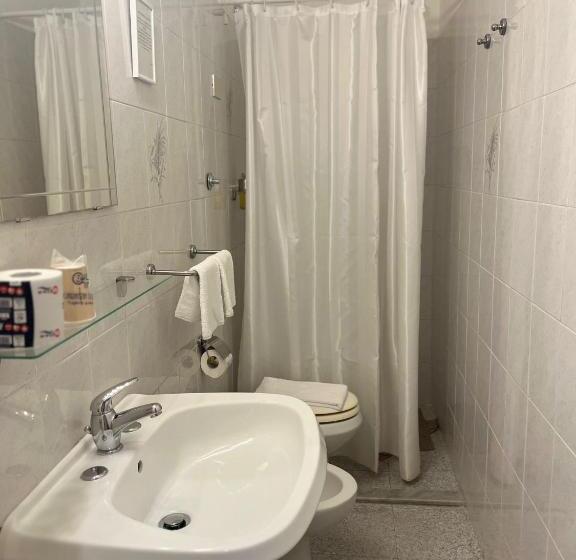 اتاق استاندارد چهار تخته, Nice