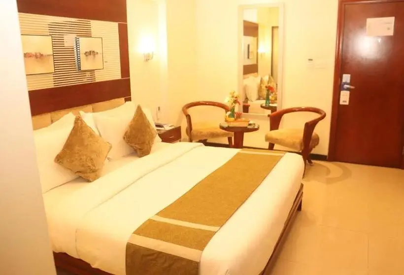 プレミアムルーム, Kyriad Hotel Indore By Othpl