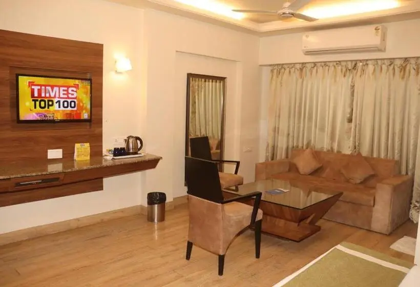 スイート, Kyriad Hotel Indore By Othpl
