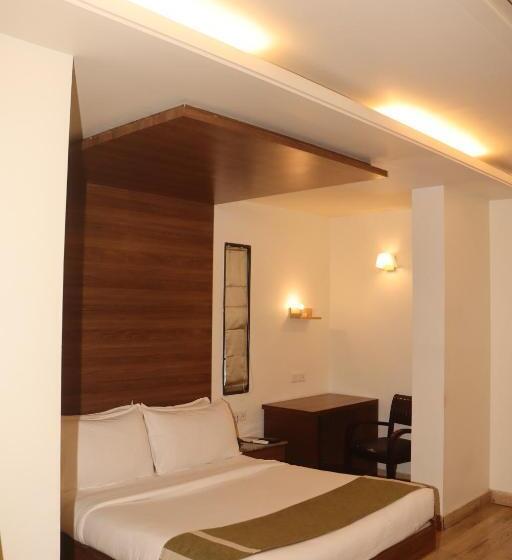 Люкс, Kyriad Hotel Indore By Othpl