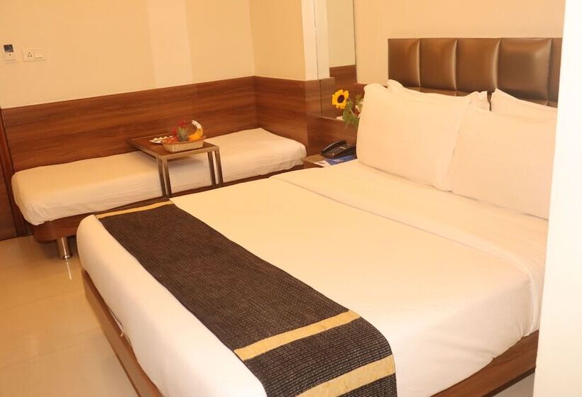 Номер Superior, Kyriad Hotel Indore By Othpl
