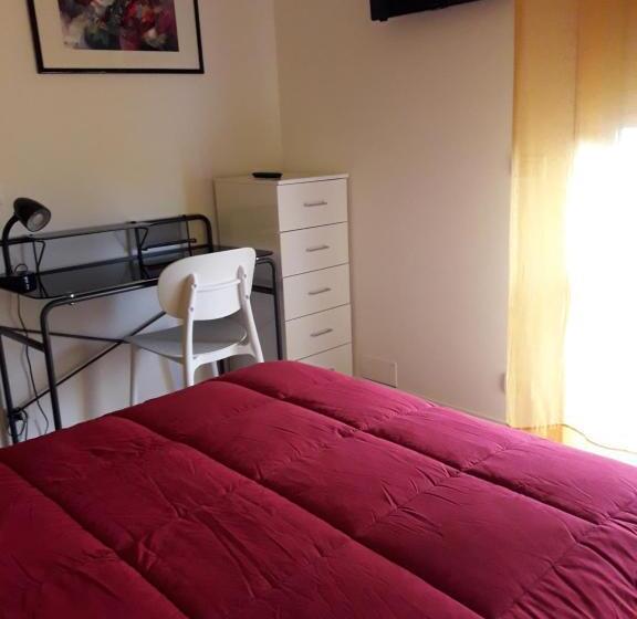 带阳台的标准单人间, B&b A Un Passo Da