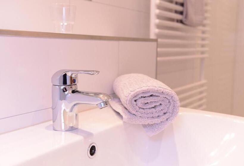 Номер Стандарт, Moselterrasse