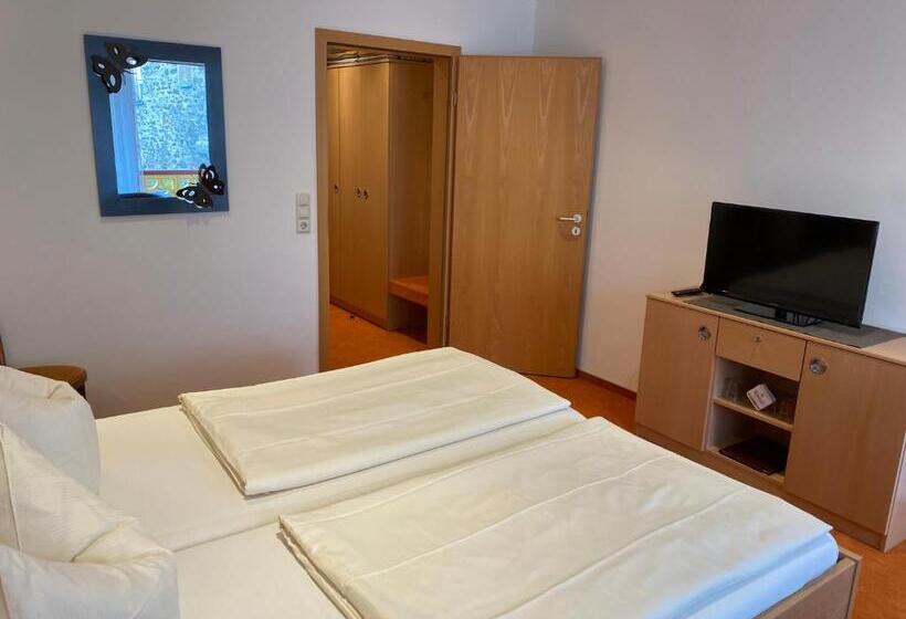 Номер Стандарт с Балконом, Moselterrasse