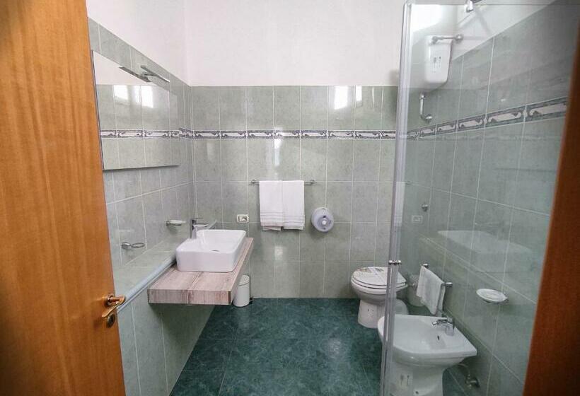 חדר סטנדרט צדדי נוף לים, Darsena