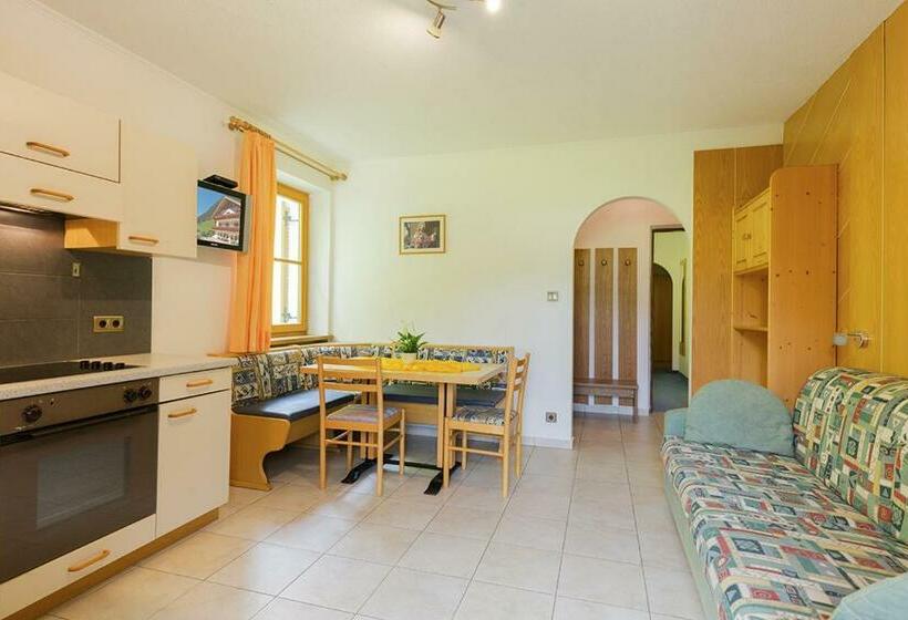 חדר סטנדרט עם מרפסת, Garni Bergland