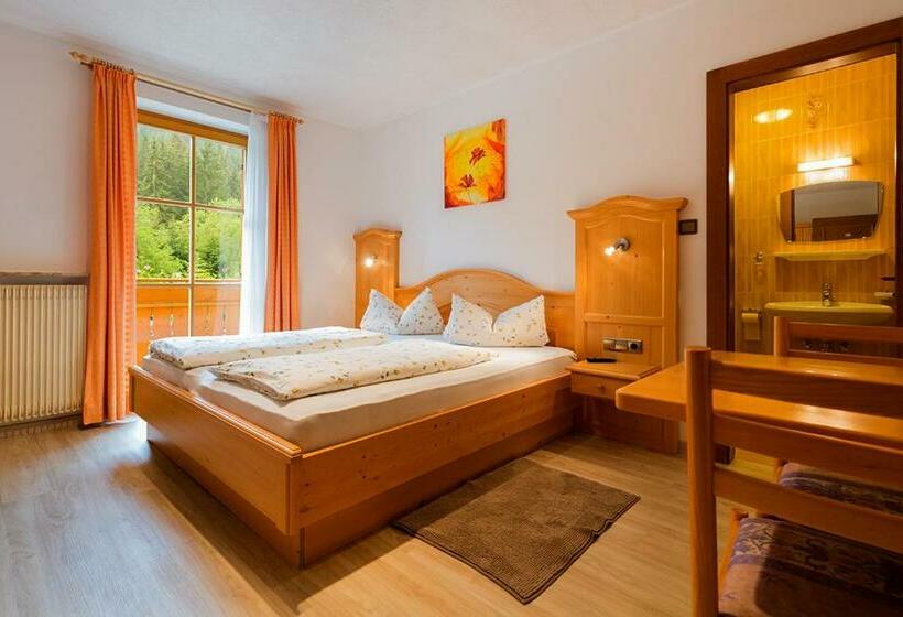 חדר סטנדרט עם מרפסת, Garni Bergland