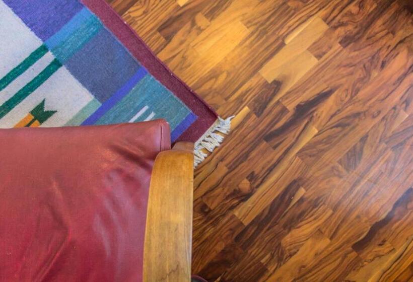 غرفة قياسية, Le Monachette