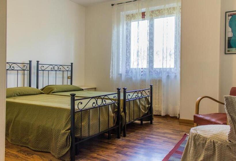 غرفة قياسية, Le Monachette