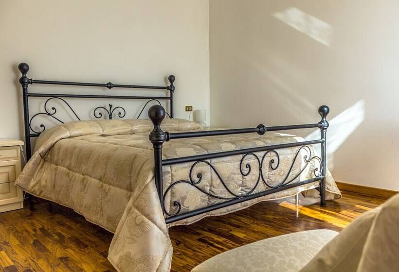 غرفة قياسية, Le Monachette