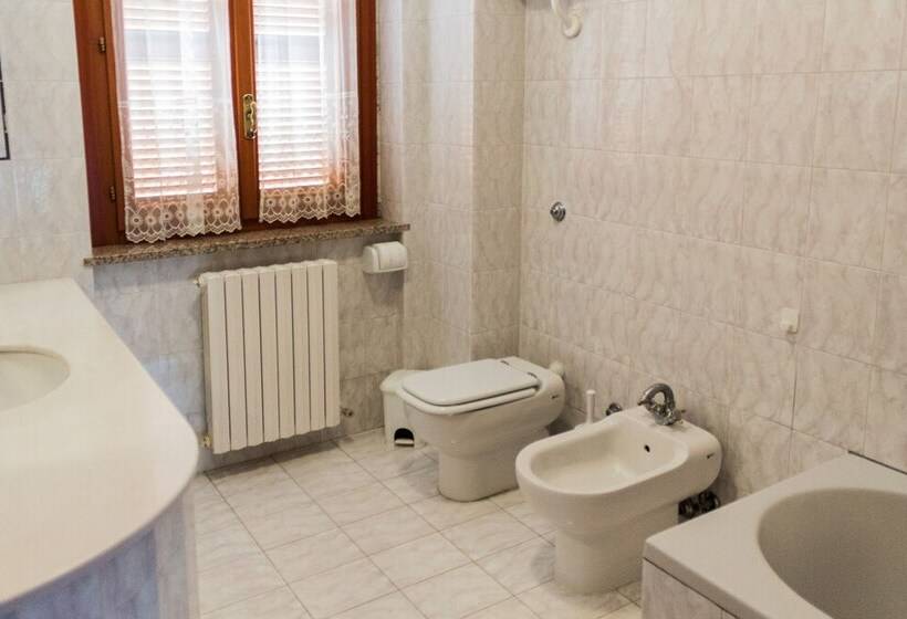 غرفة قياسية, Le Monachette